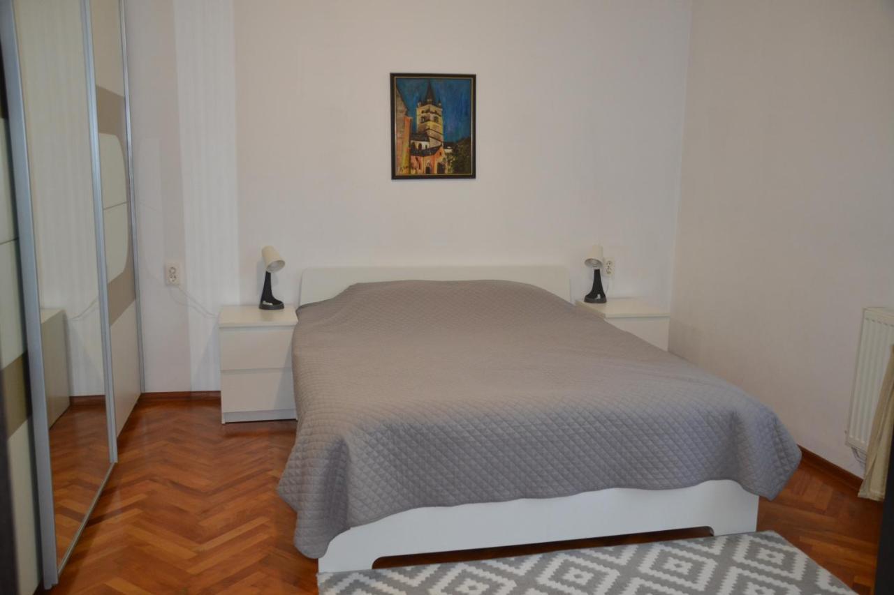 Gavri'S Relaxing Place Brasov Bagian luar foto